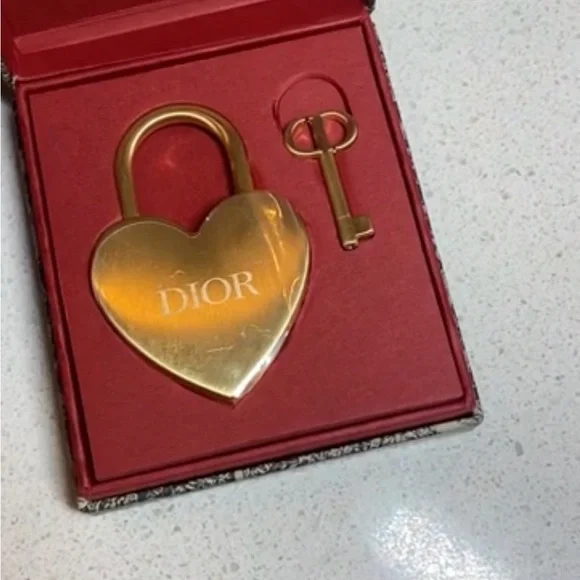 Brand New In The Box Christian Dior Gold Heart Lock And Key Set